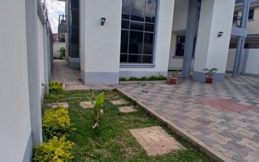 4-Bedroom All Ensuite House with DSQ for Sale in Syokimau