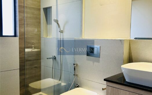 3BR Unfurnished Apartment with DSQ