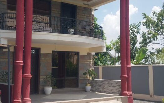 5 bedrooms with a dsq in Sabaki