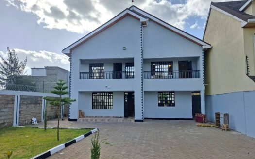 5 bedrooms with a dsq for Sale in Syokimau
